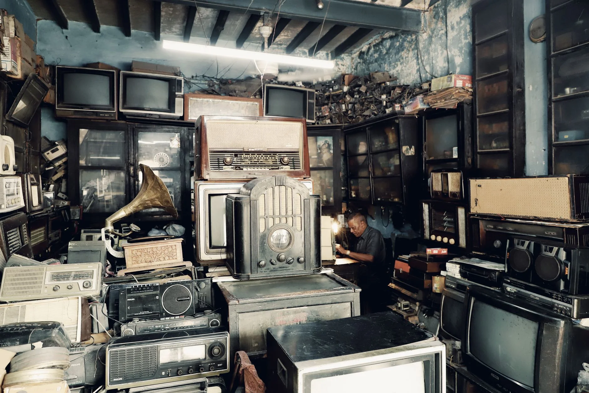 Ngành Electronics Store